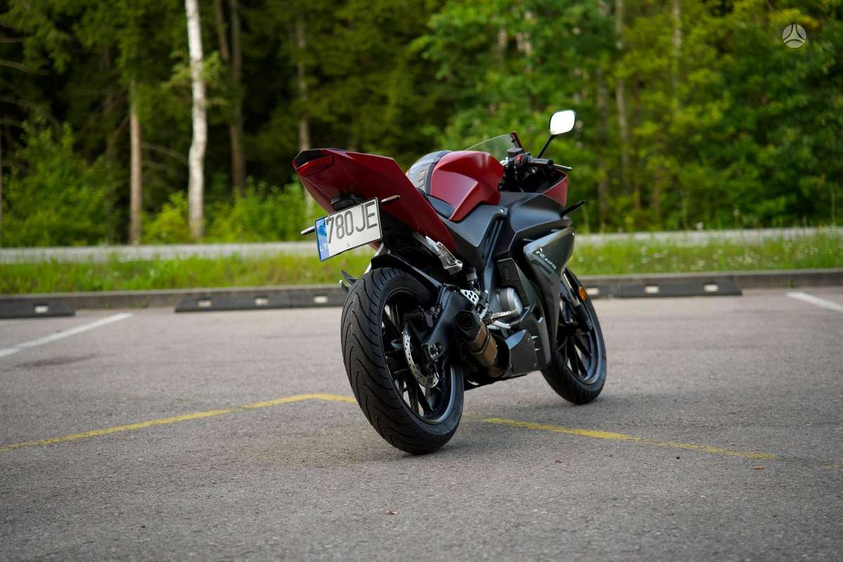Yamaha YZF 125cc, superbikes