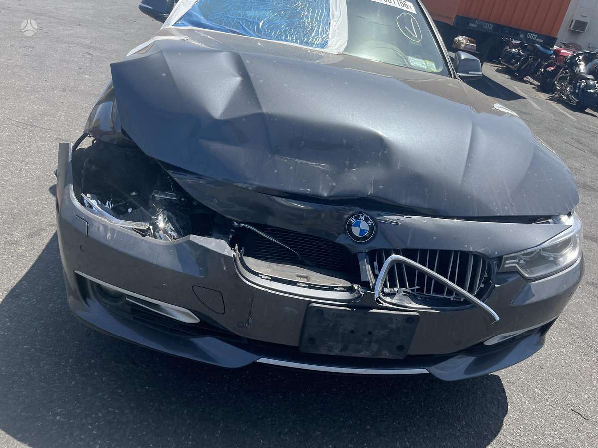 BMW 335, 3.0 l., Седан