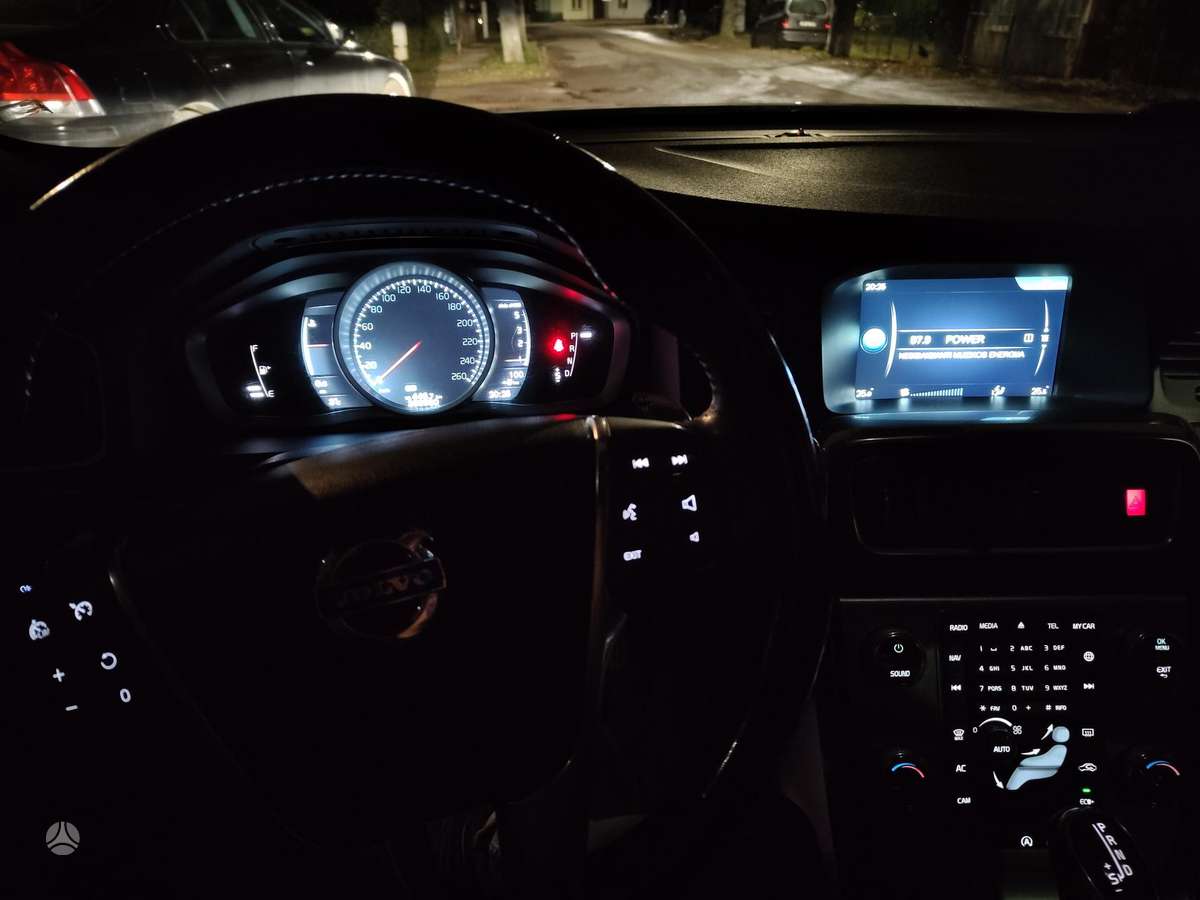 Volvo V60, 2.0 l., Универсал