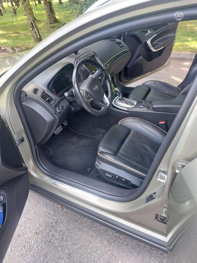 Opel Insignia, 2.0 l., Универсал