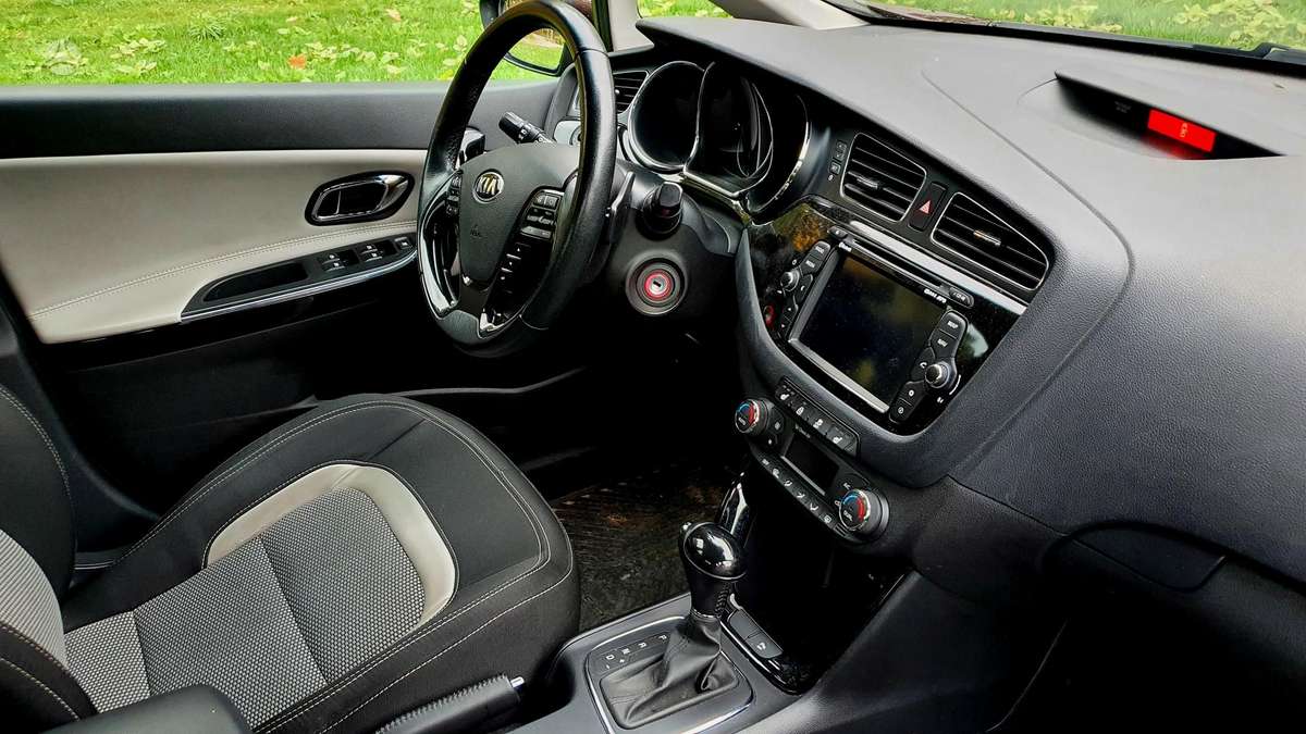 Kia Ceed, 1.6 l., hatchback