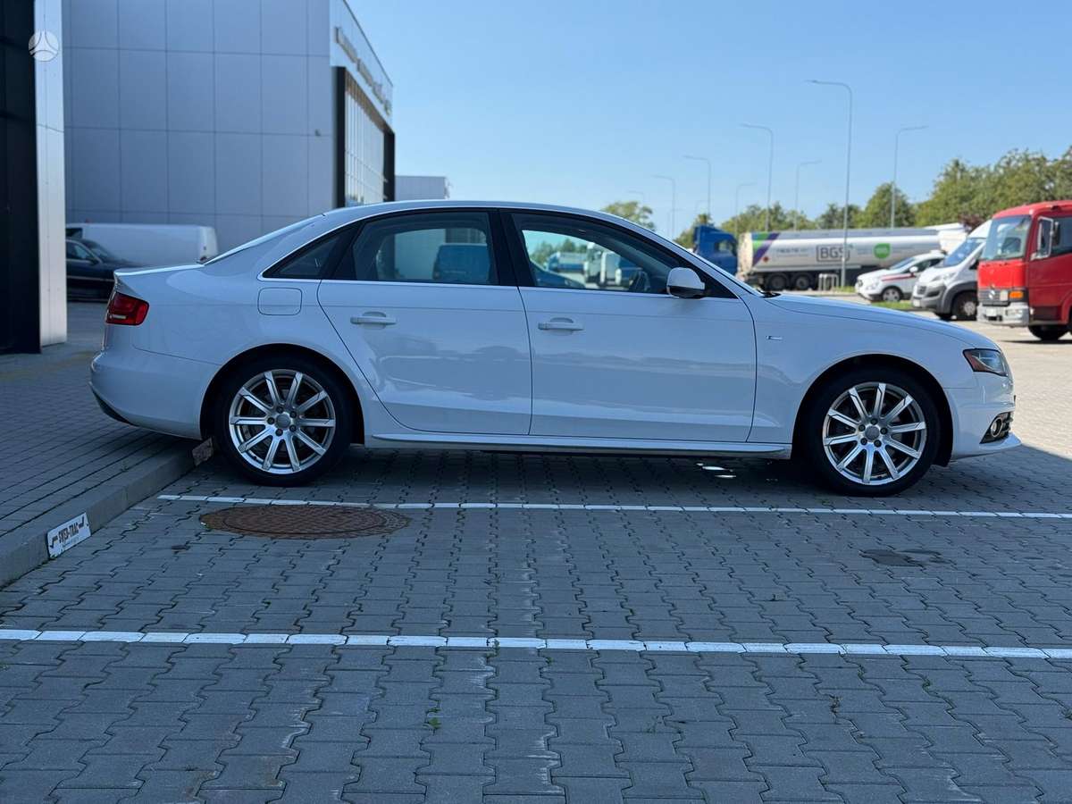 Audi A4, 2.0 l., saloon / sedan