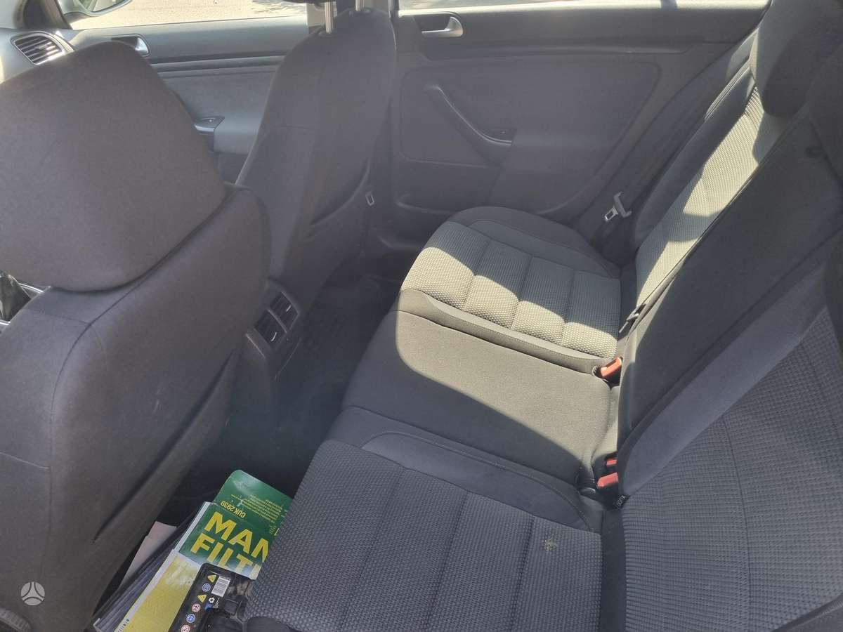 Volkswagen Golf - 9