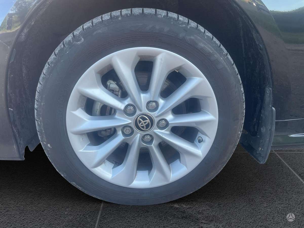 Toyota Corolla - 10