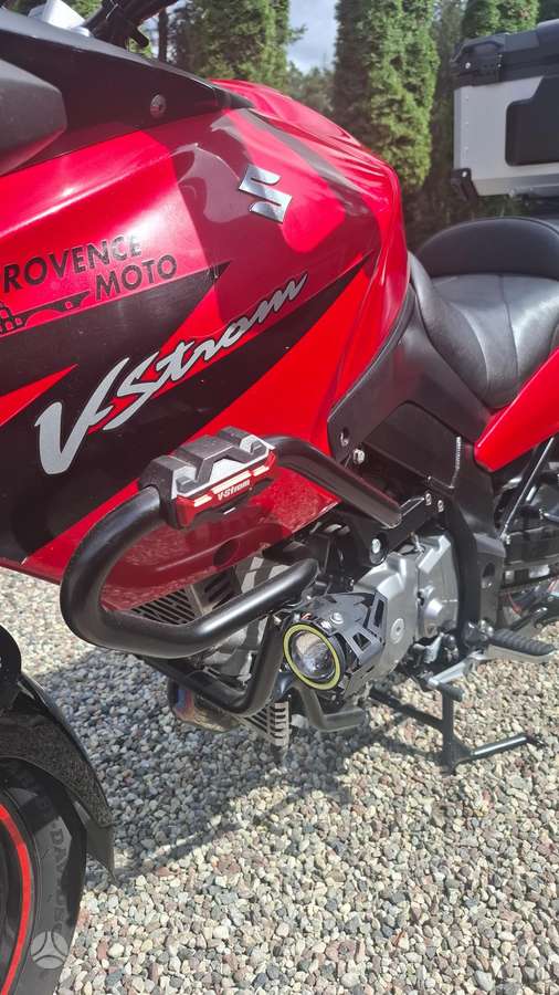 Suzuki DL (V-Strom) 650cc, enduro / adventure