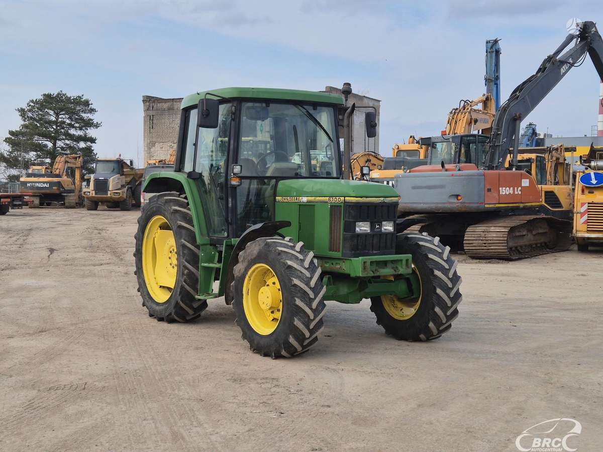 John Deere 6100, traktoriai