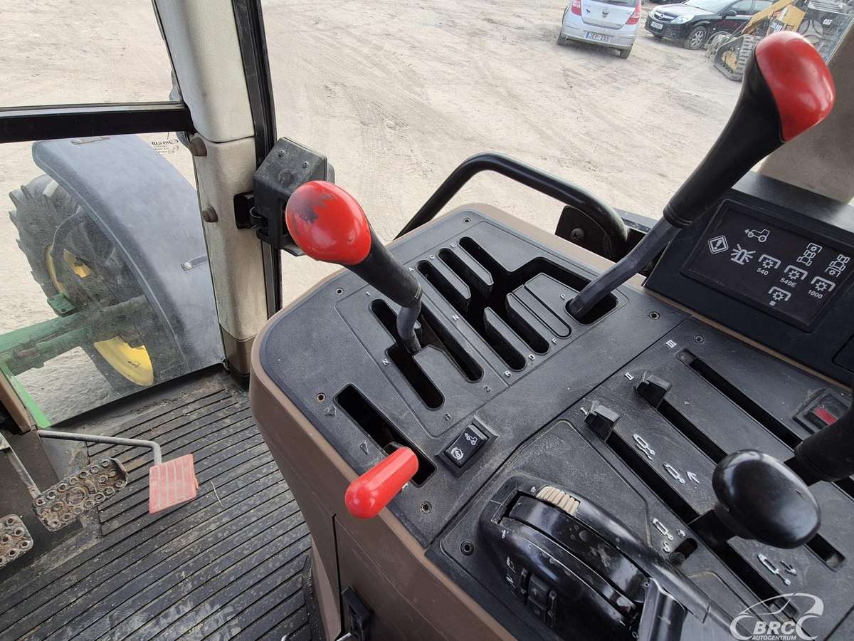 John Deere 6100, traktoriai