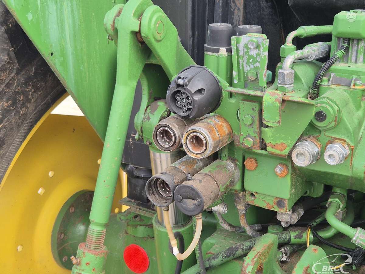 John Deere 6100, traktoriai