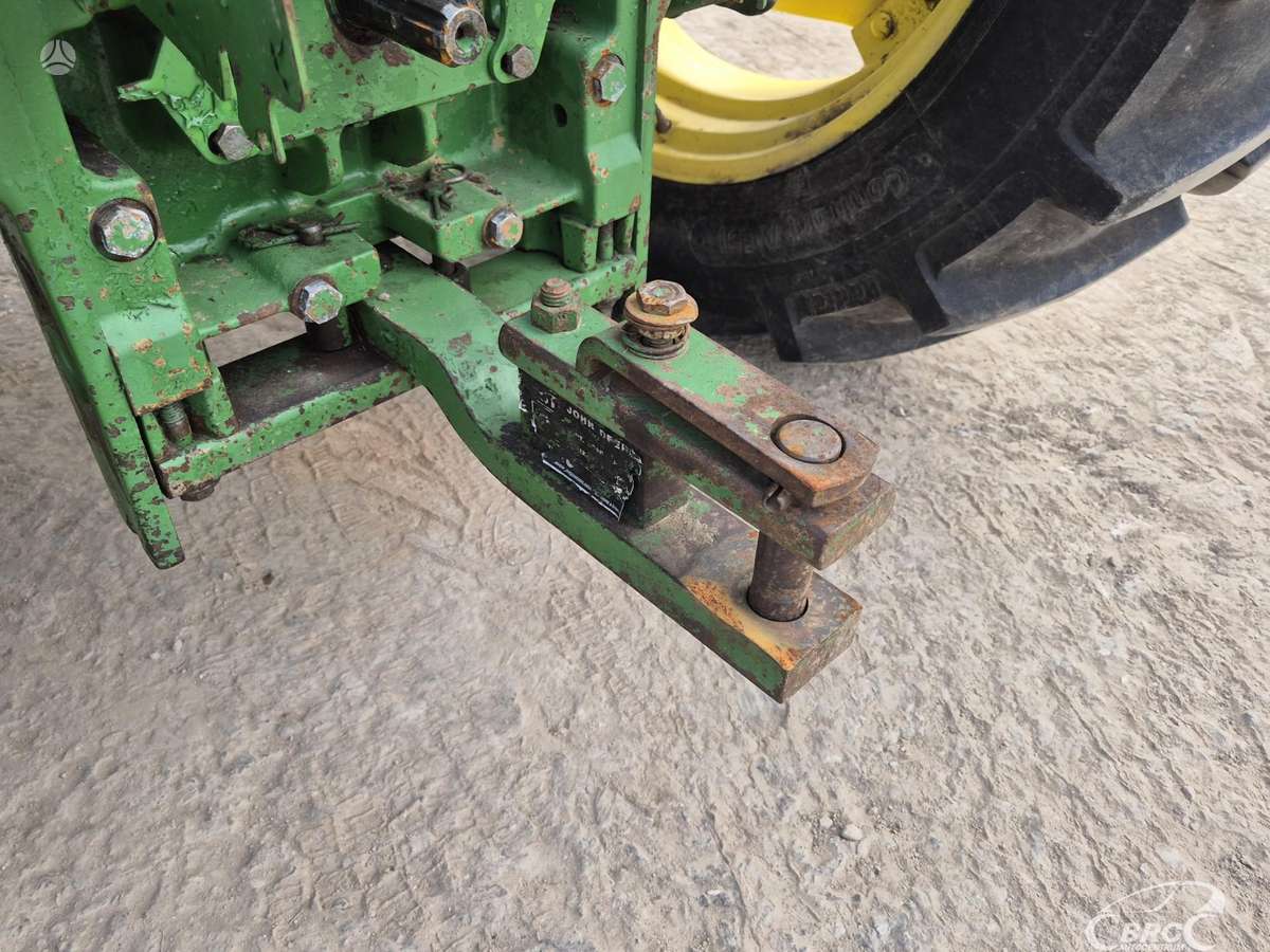 John Deere 6100, traktoriai