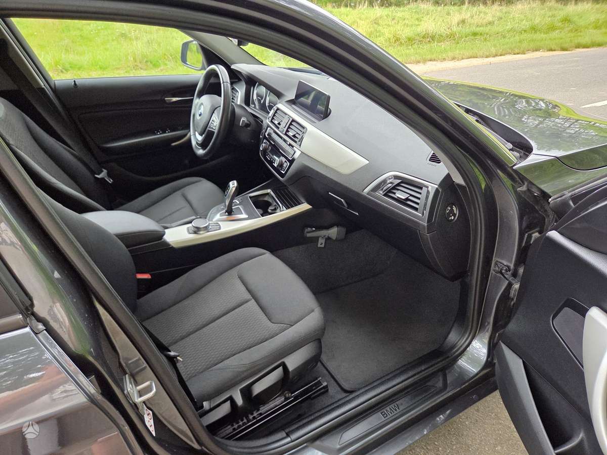BMW 118, 1.5 l., Хэтчбек