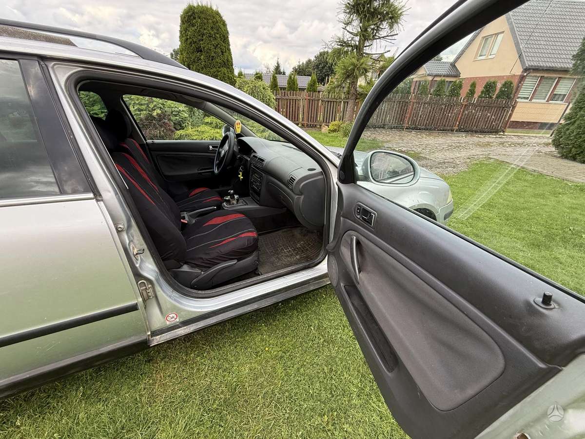 Volkswagen Passat - 12