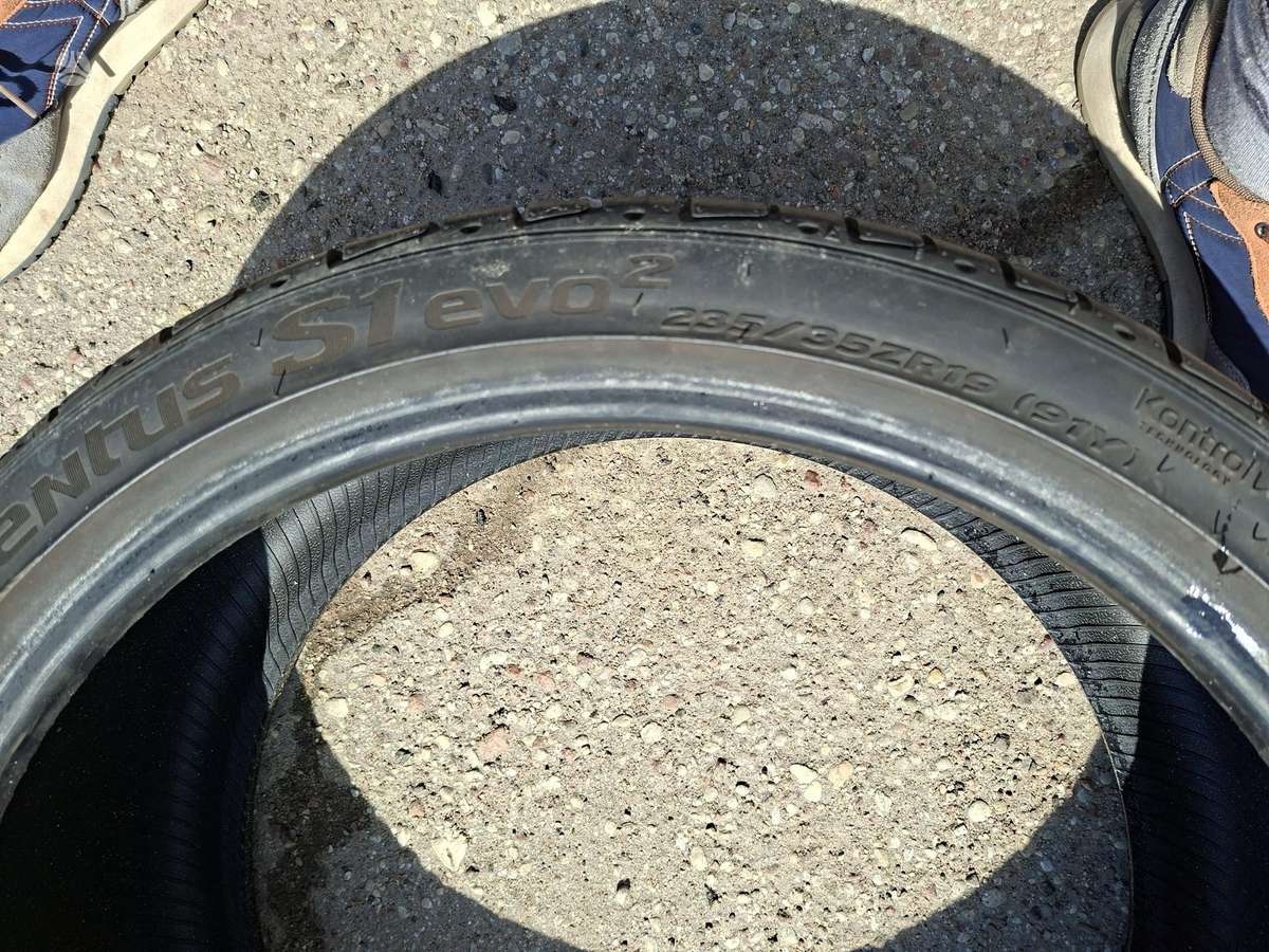 Hankook, vasarinės 235/35 R19