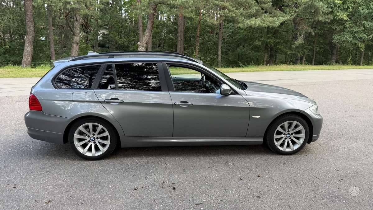 BMW 320, 2.0 l., wagon