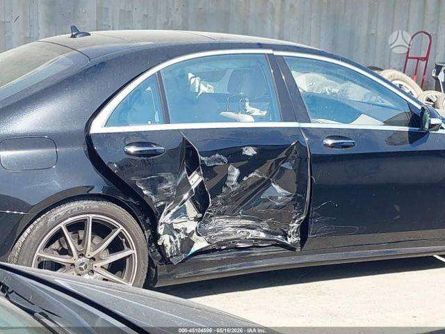 Mercedes-Benz S450, Седан