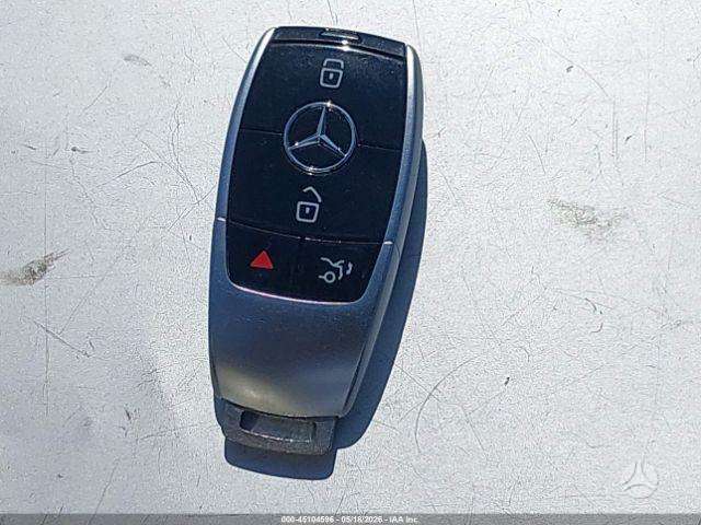 Mercedes-Benz S450, Седан