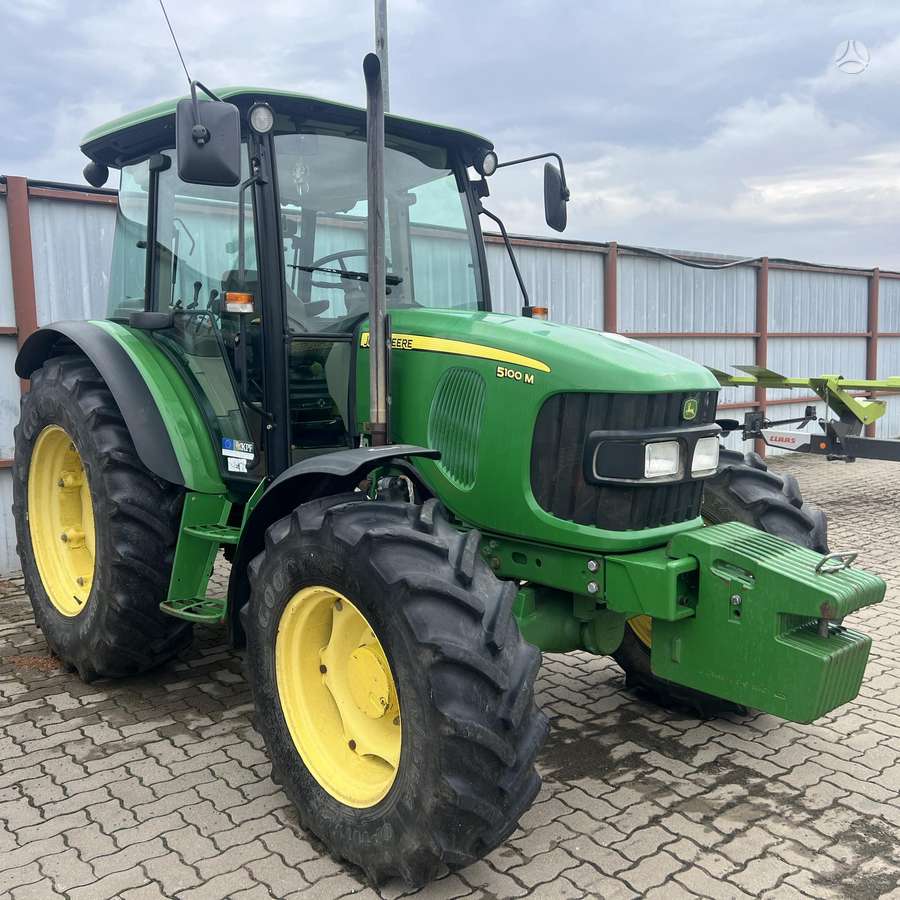 John Deere 5100 M, traktoriai