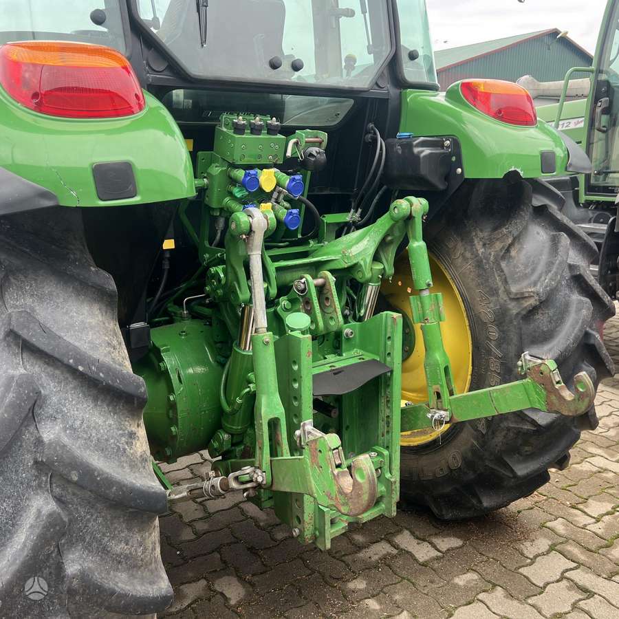John Deere 5100 M, traktoriai
