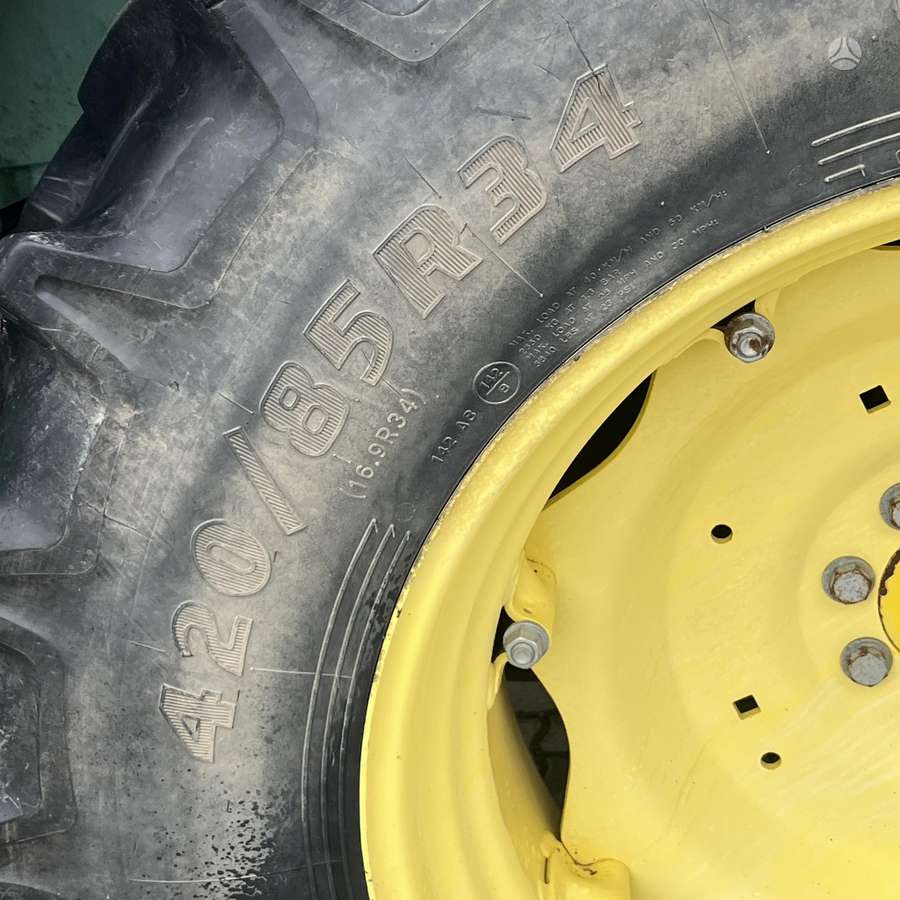 John Deere 5100 M, traktoriai