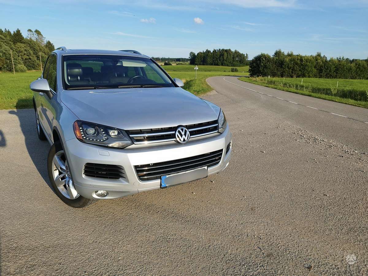 Volkswagen Touareg - 2