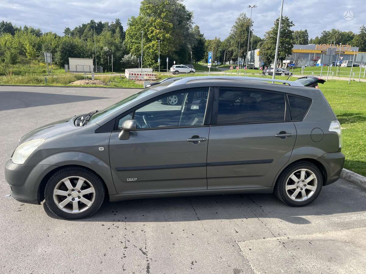 Toyota Corolla Verso - 1