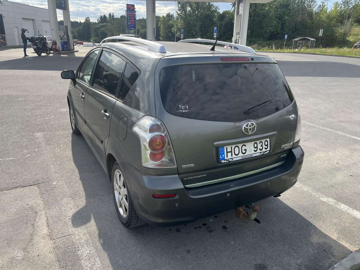 Toyota Corolla Verso - 2