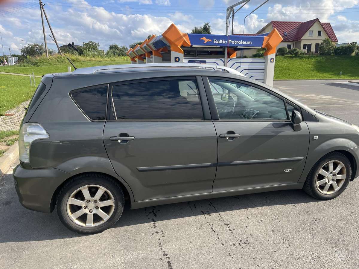 Toyota Corolla Verso - 4