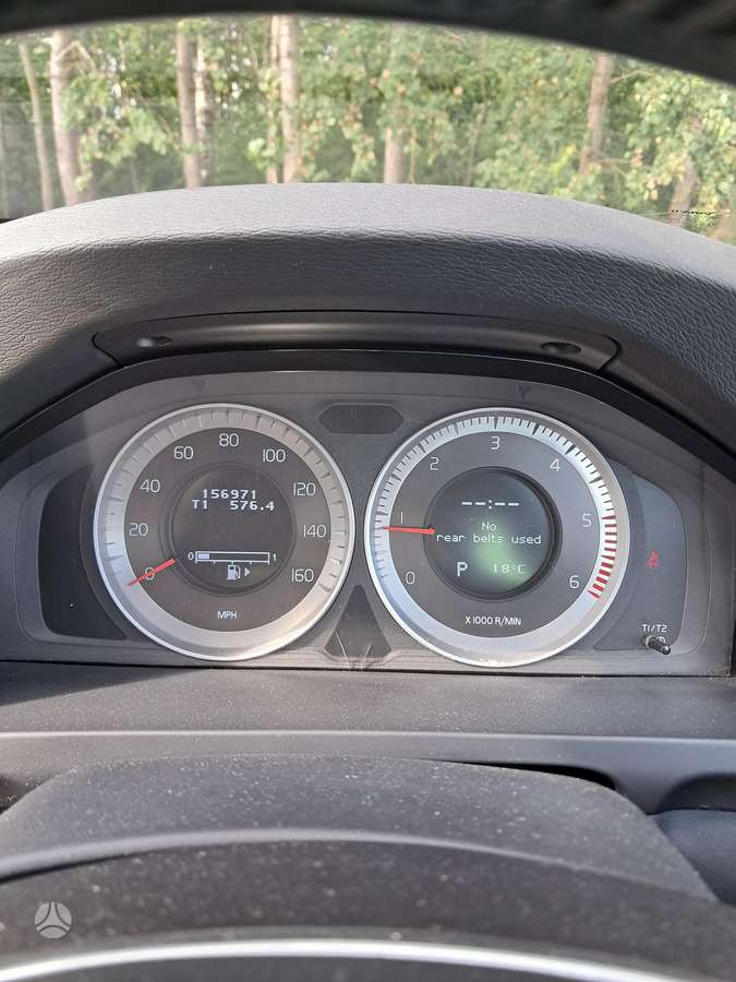 Volvo V60 Viskas veikia dalimis