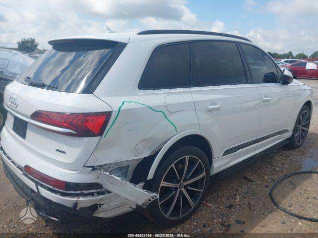 Audi Q7, off-road / crossover