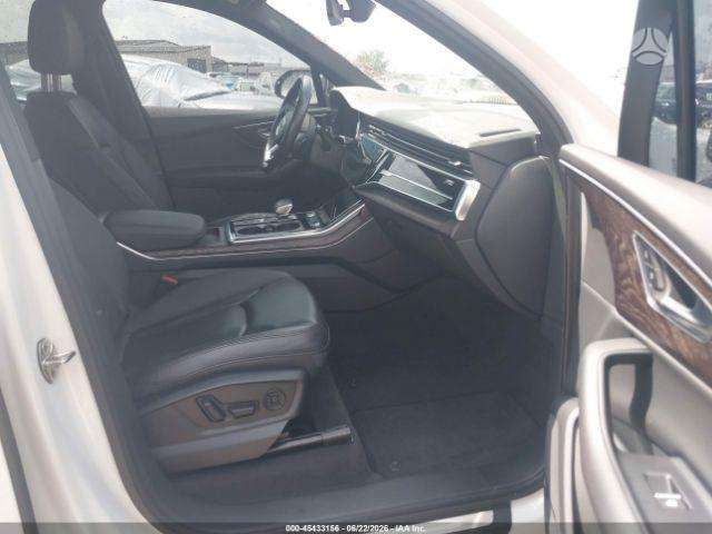 Audi Q7, Внедорожник / Кроссовер