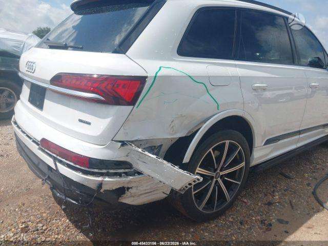 Audi Q7, off-road / crossover