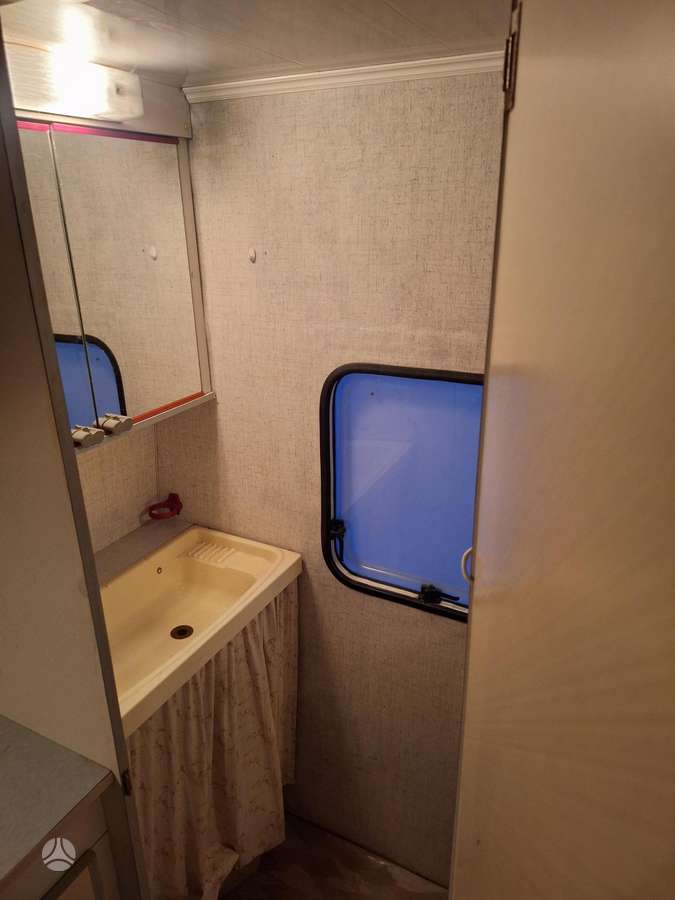 Buerstner Club, passenger car trailers