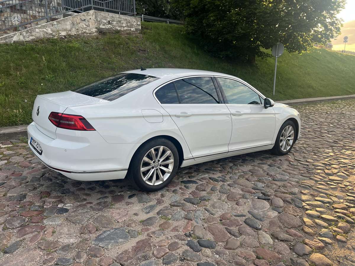 Volkswagen Passat - 3