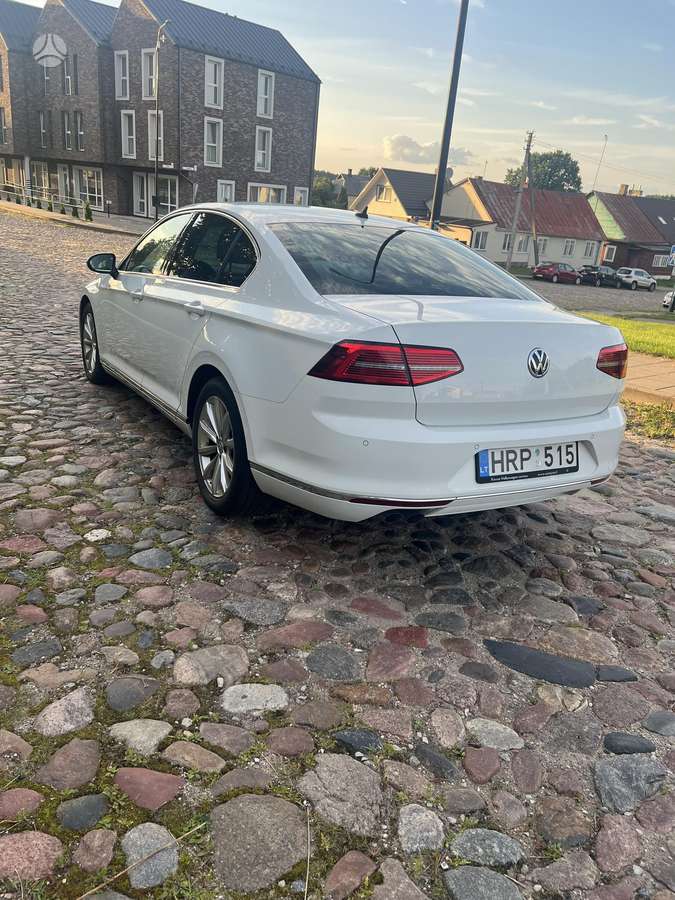Volkswagen Passat - 5