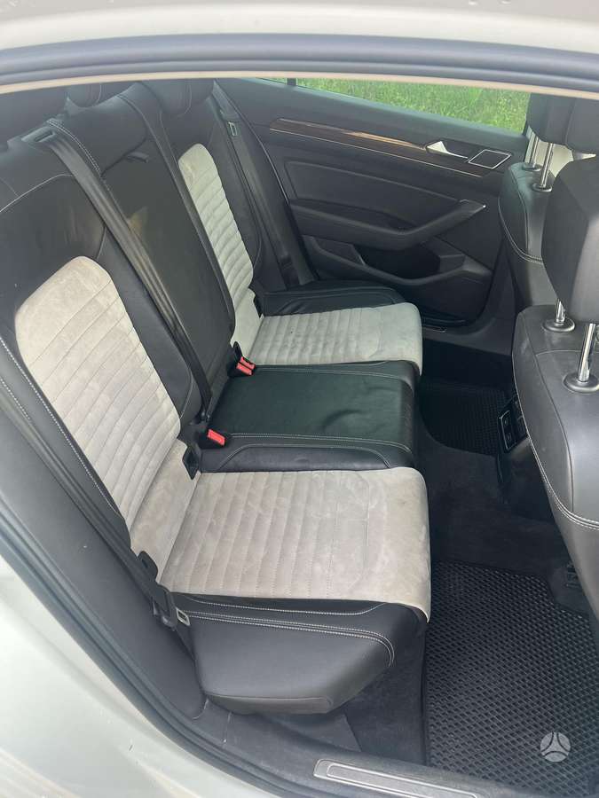 Volkswagen Passat - 8