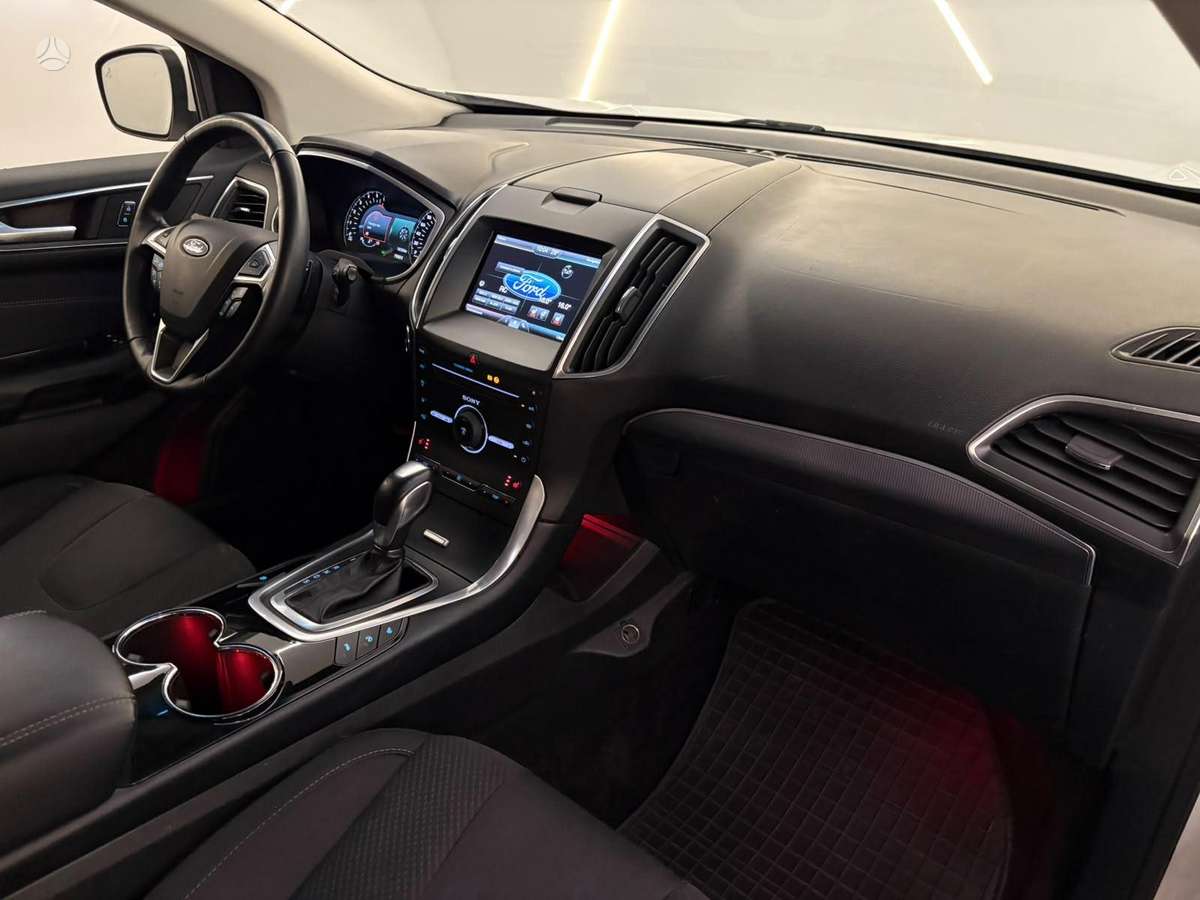 Ford Edge, 2.0 l., off-road / crossover