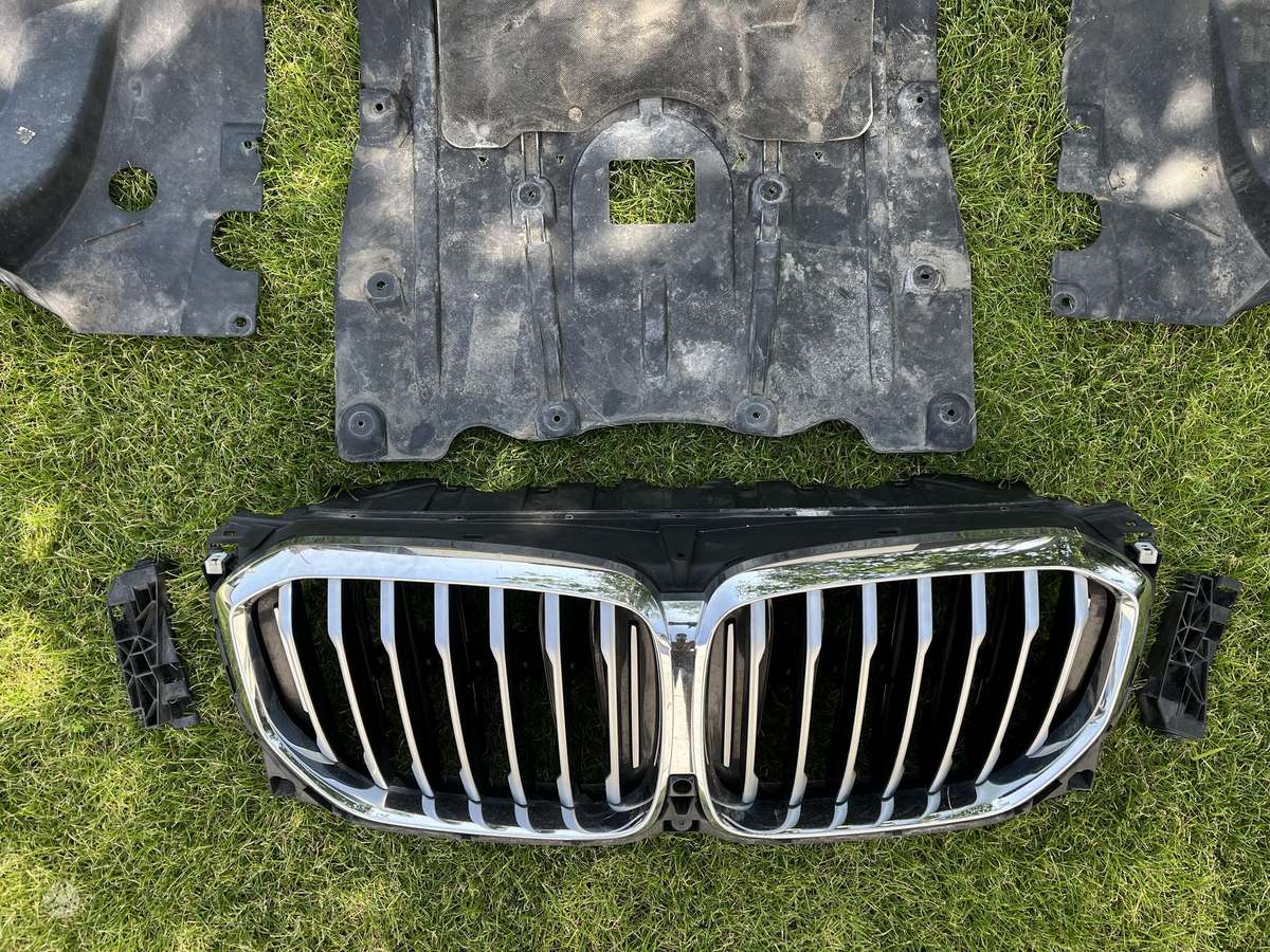 BMW X5 body parts