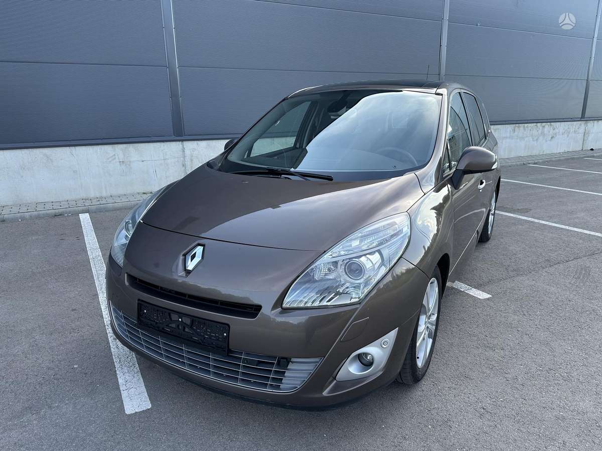 Renault Grand Scenic - 1