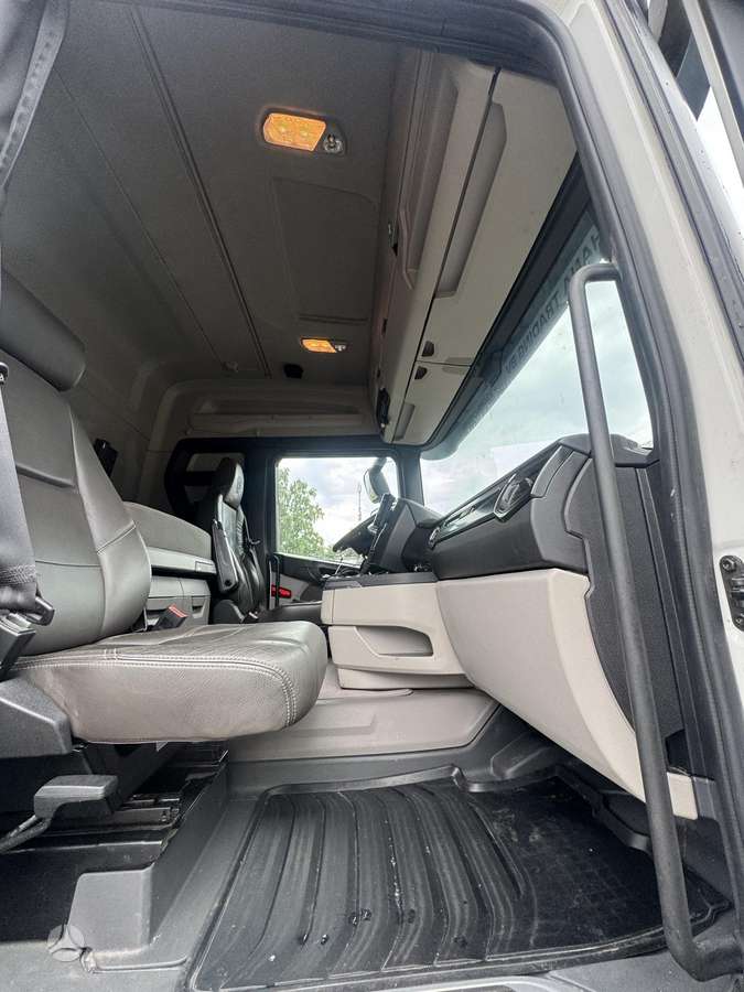 Scania R500, cab-chassis trucks