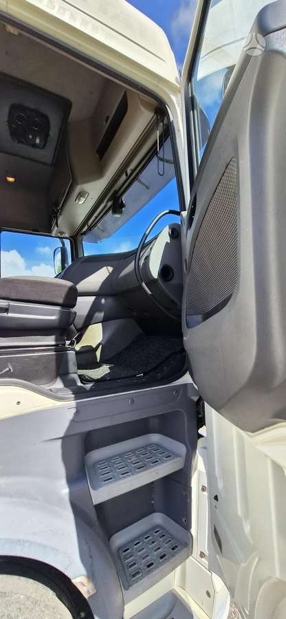 DAF XF 460, double sleeper