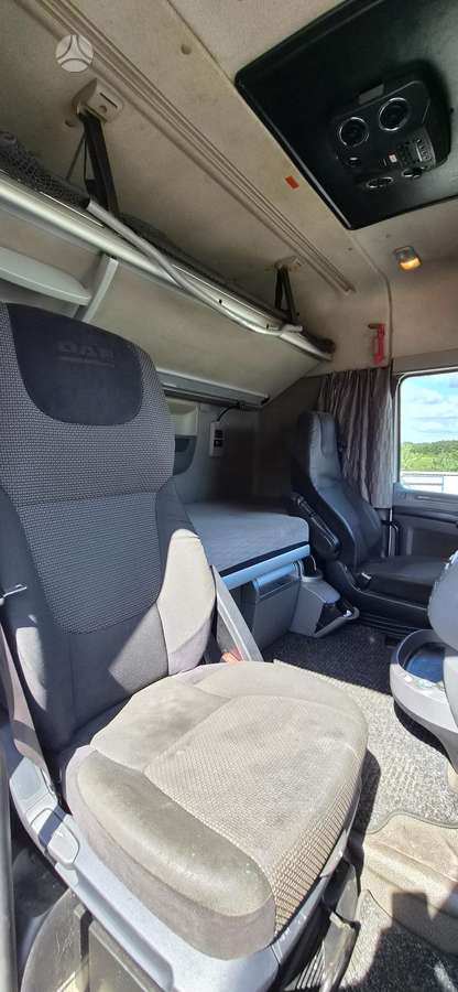DAF XF 460, double sleeper