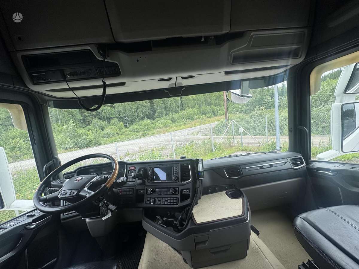 Scania R540, cab-chassis trucks