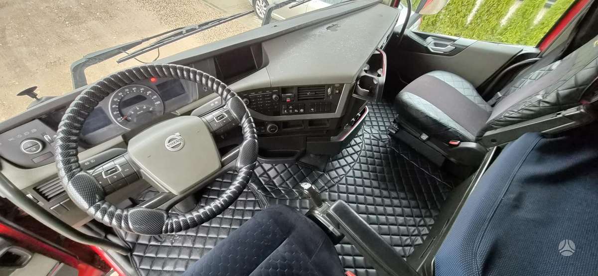 Volvo FH 500, double sleeper