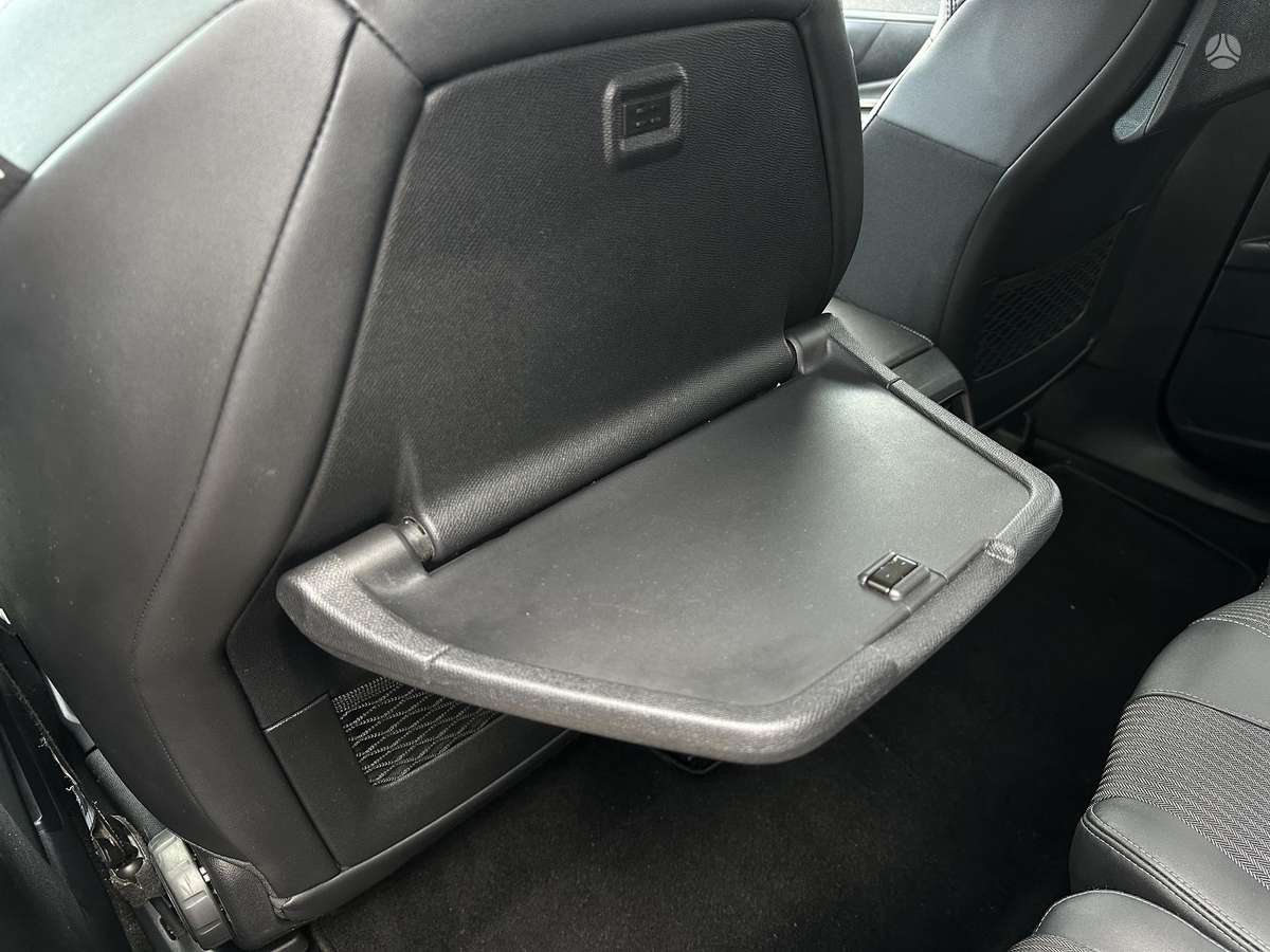 Peugeot 5008 - 12