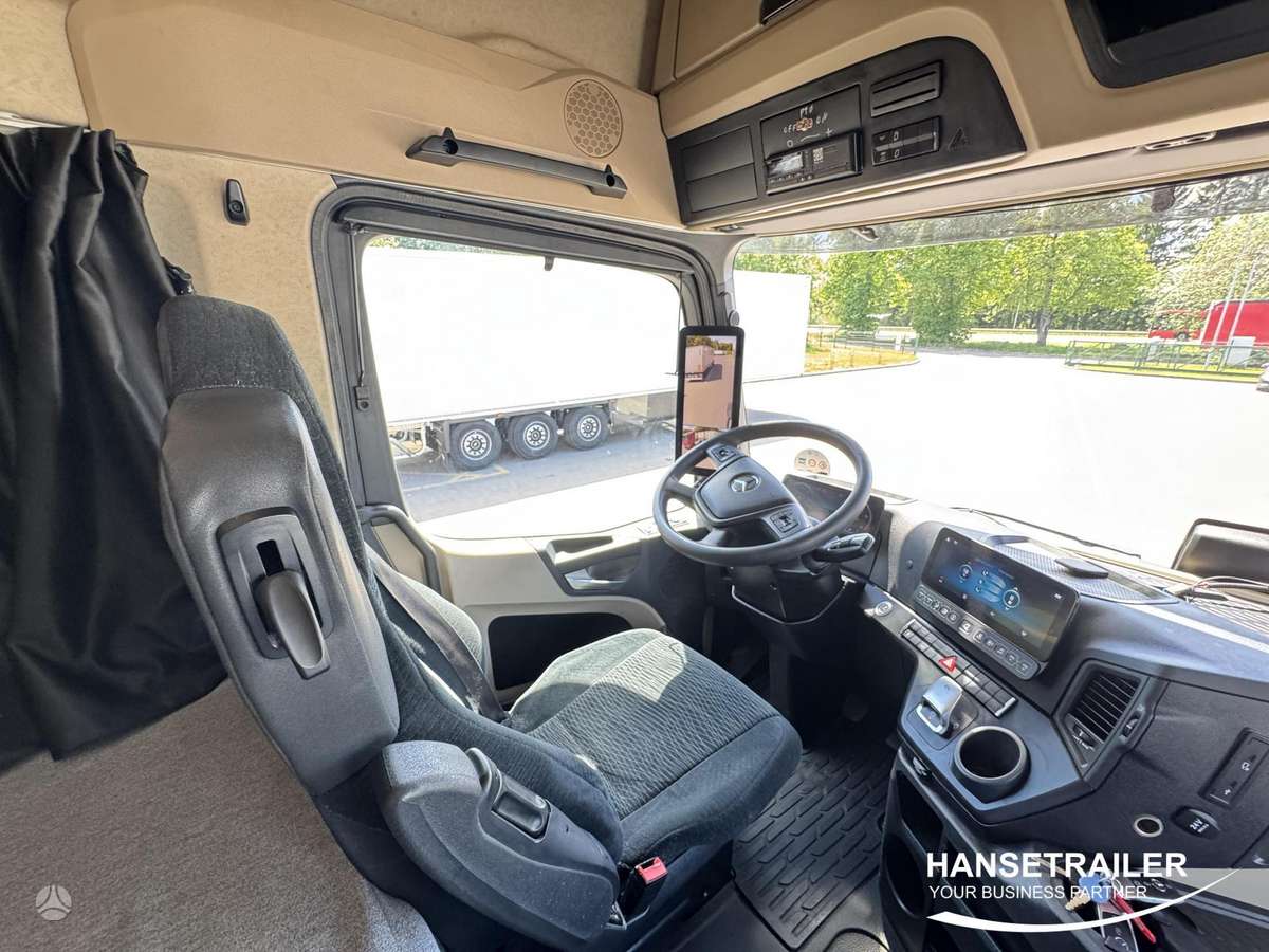 Mercedes-Benz Actros 1845, double sleeper