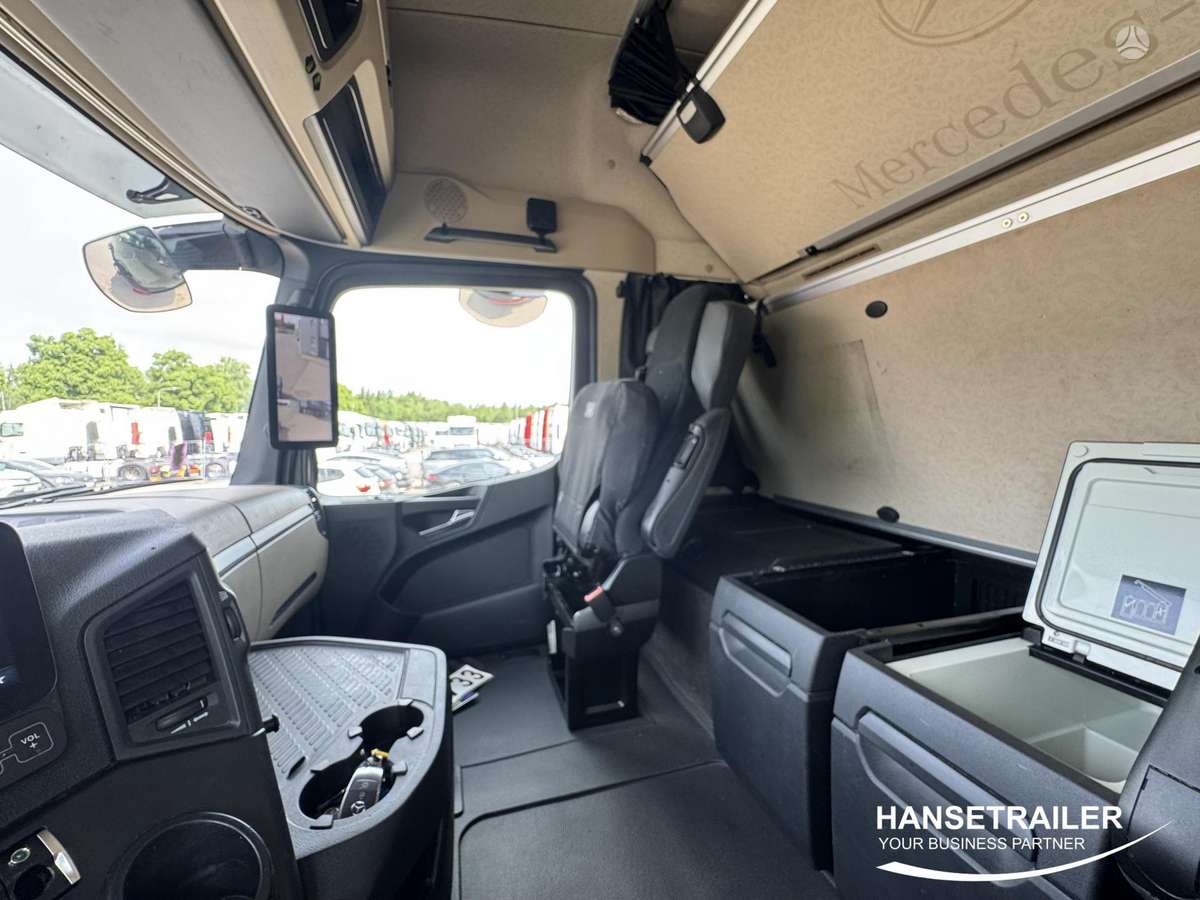 Mercedes-Benz Actros 1845 Big Space, double sleeper