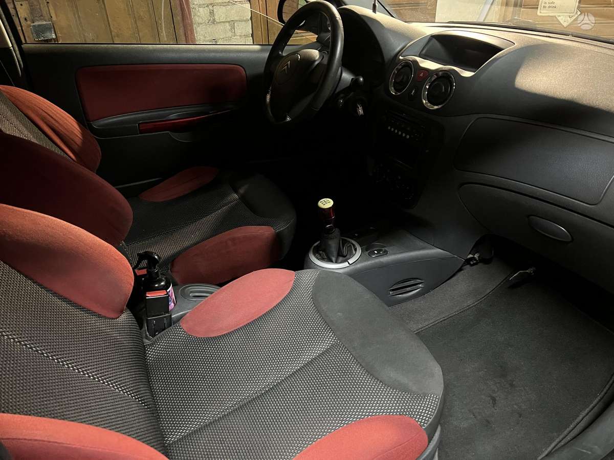 Citroen C2, 1.4 l., hatchback