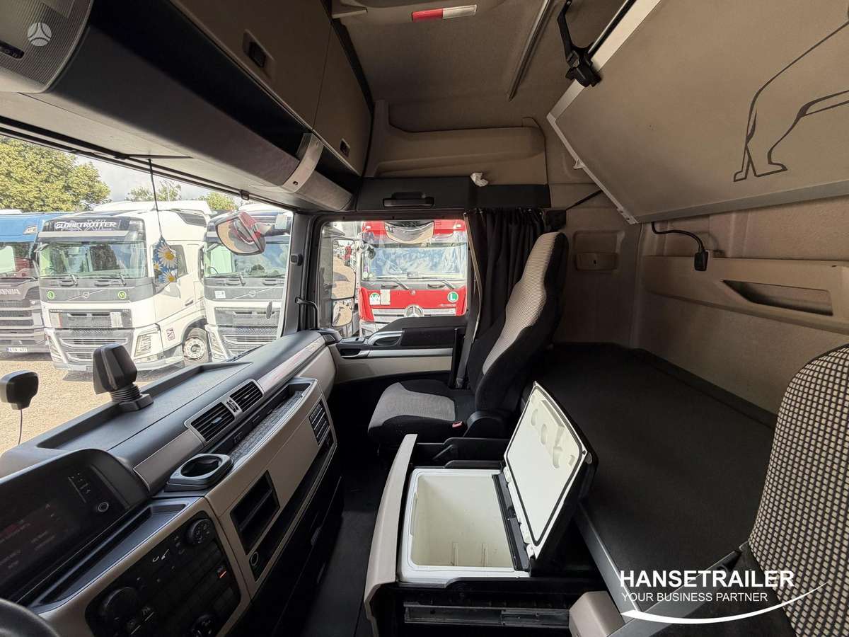 MAN TGX 18.460, 2 miegamosios vietos