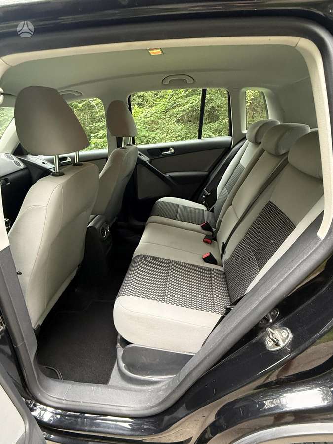 Volkswagen Tiguan - 10