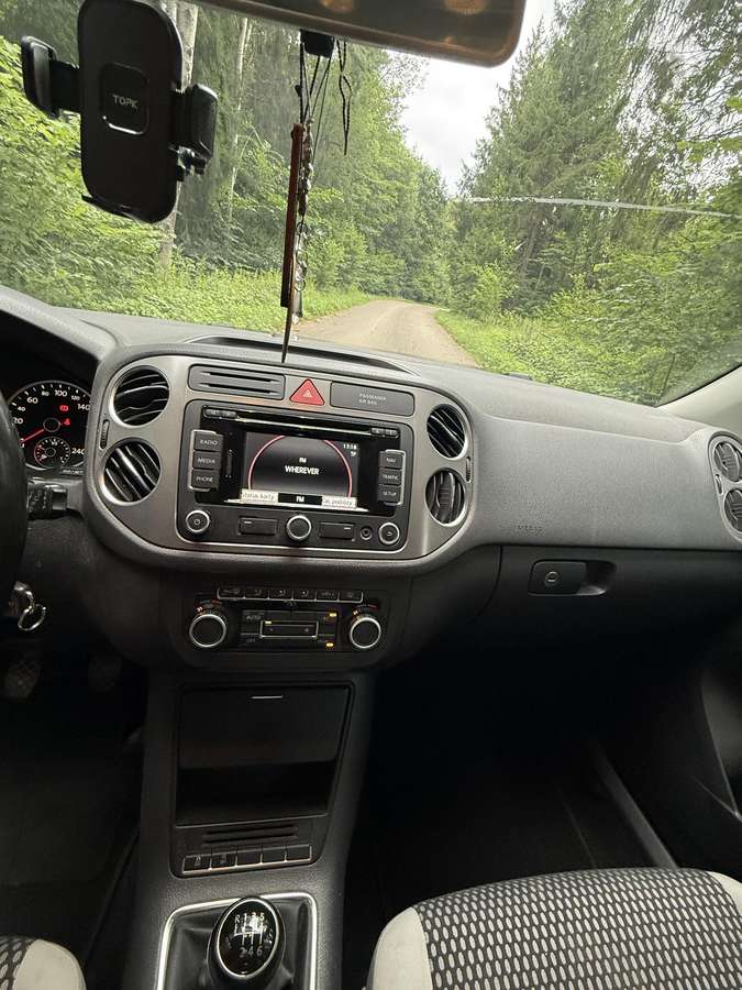 Volkswagen Tiguan - 11