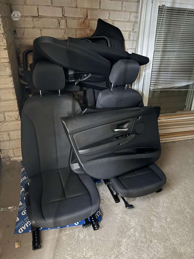 BMW 3 serija durų apmušalai, sėdynės